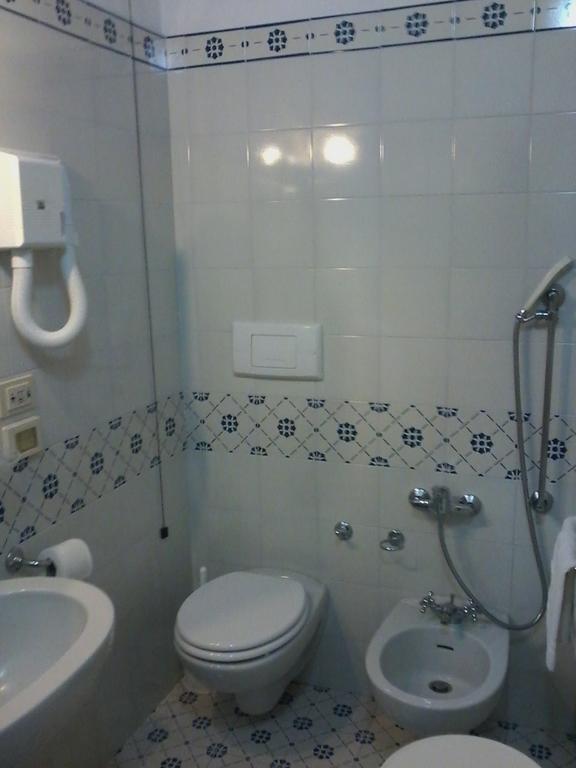Cisterna Nel Borgo Hotel Castiglione d'Orcia Room photo